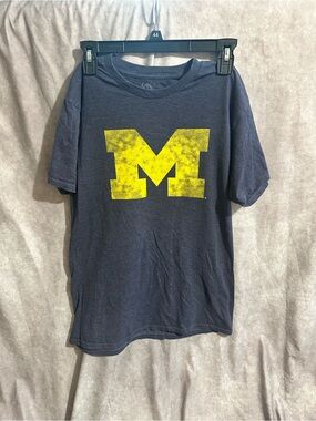Men's Navy Blue University Logo T-Shirt with Yellow 'M'